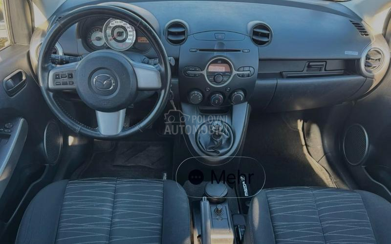 Mazda 2 