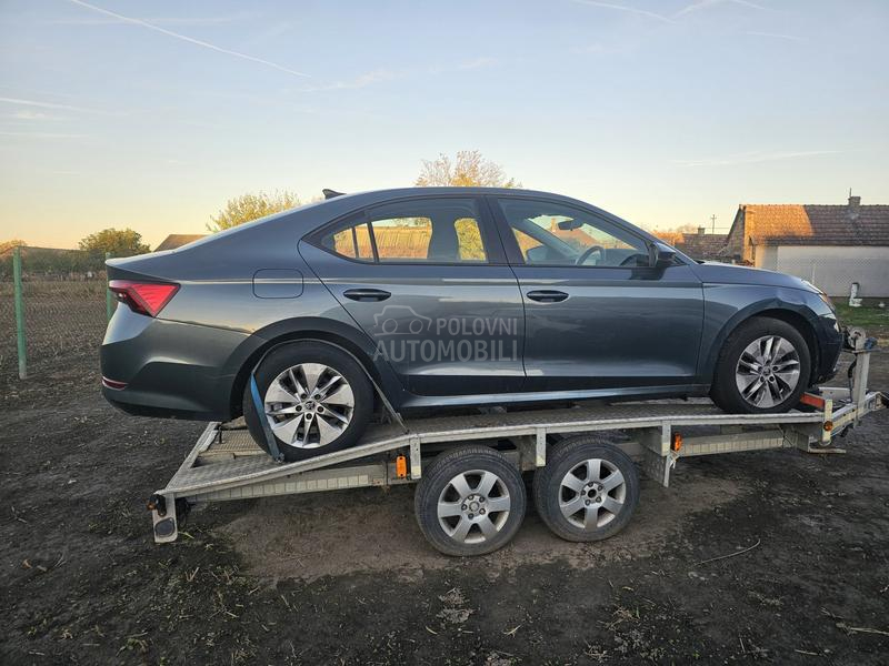 Škoda Octavia 2021. god. -  kompletan auto u delovima