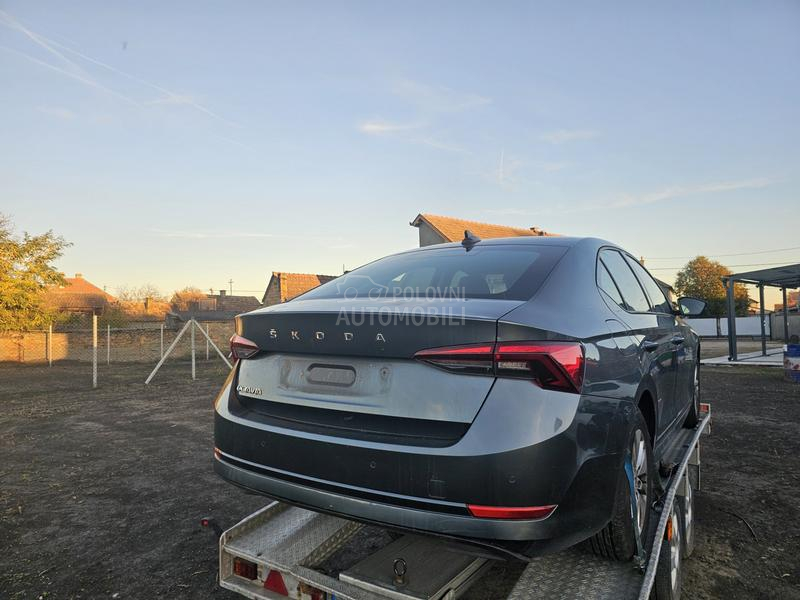 Škoda Octavia 2021. god. -  kompletan auto u delovima