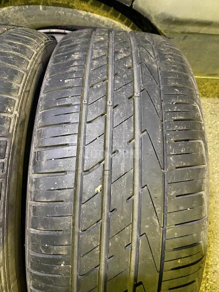 Hankook 235/50 R19 Letnja