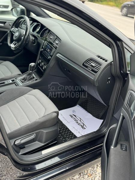 Volkswagen Golf 7 R-line. DSG