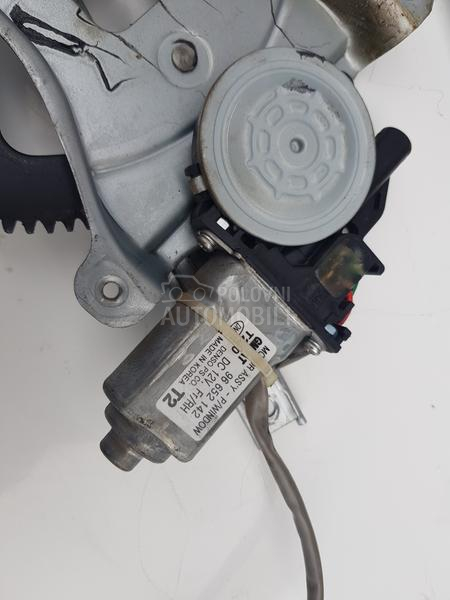 PODIZAČ PREDNJI LIMUZINA