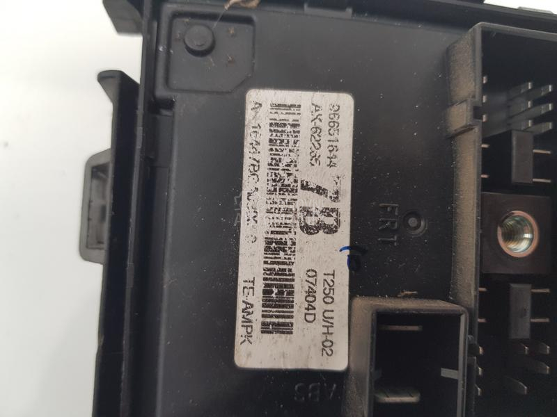 ELEKTRONSKA KUTIJA OSIGURAČA