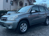 Toyota RAV 4 2.0 D 4X4  TOOP