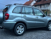 Toyota RAV 4 2.0 D 4X4  TOOP