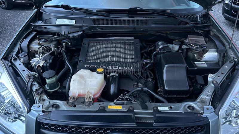Toyota RAV 4 2.0 D 4X4  TOOP