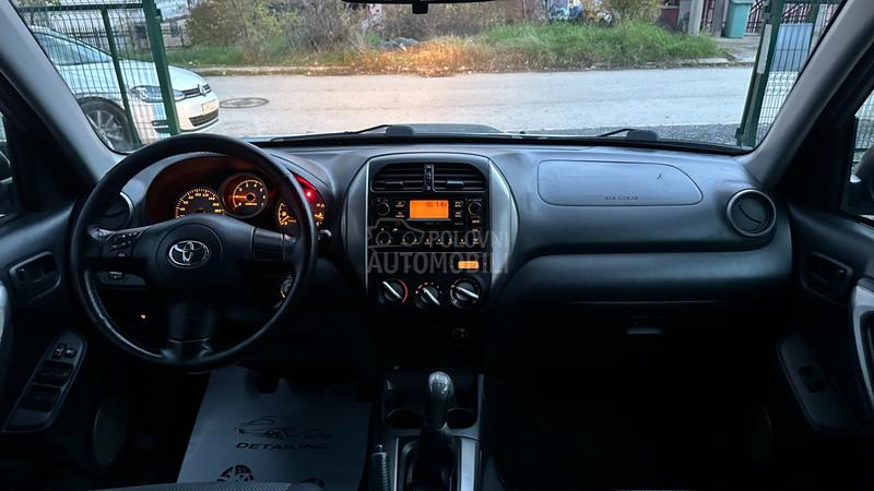 Toyota RAV 4 2.0 D 4X4  TOOP
