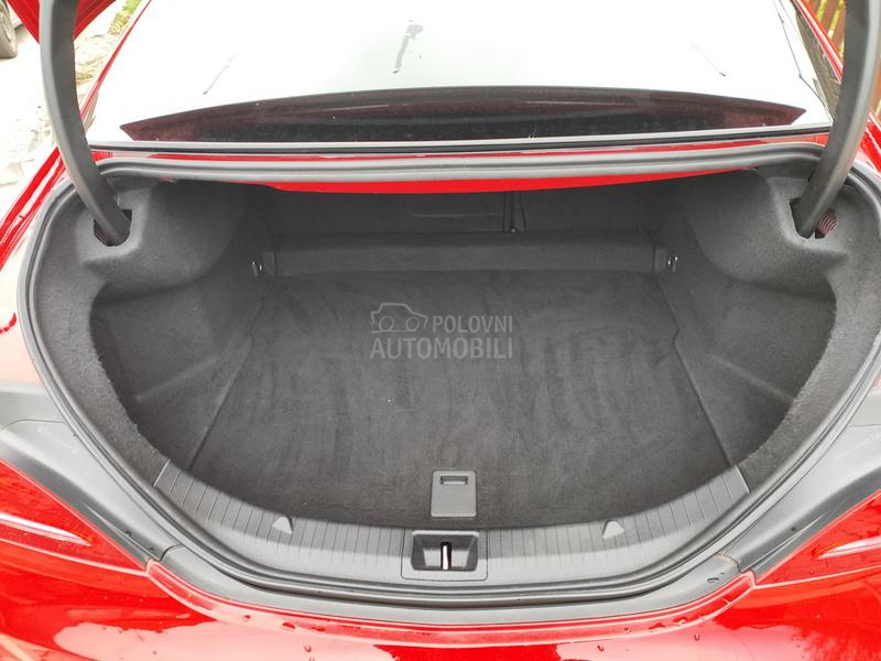 Mercedes Benz CLA 200 AMG