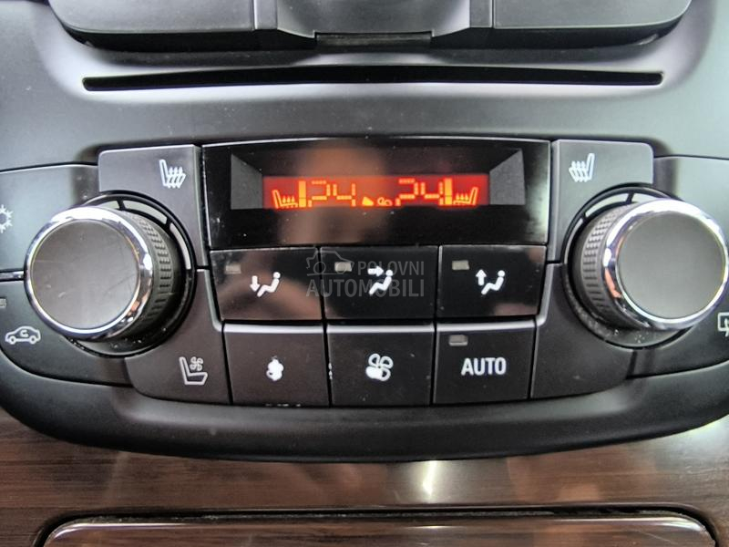 Opel Insignia 2.0D COSMO XEN/NAV