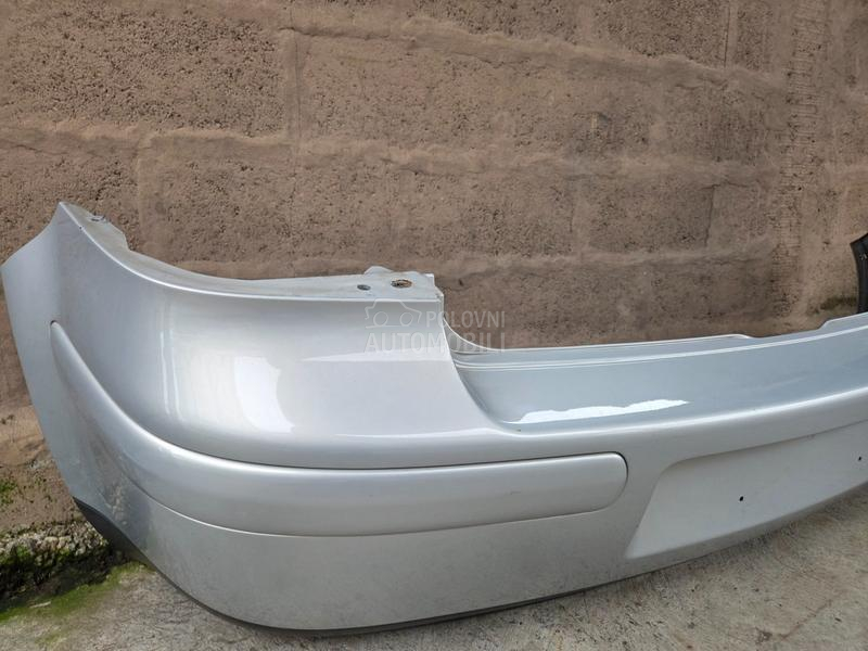 Zadnji branik golf 4