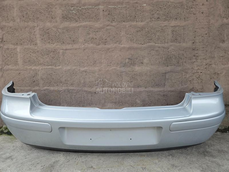 Zadnji branik golf 4