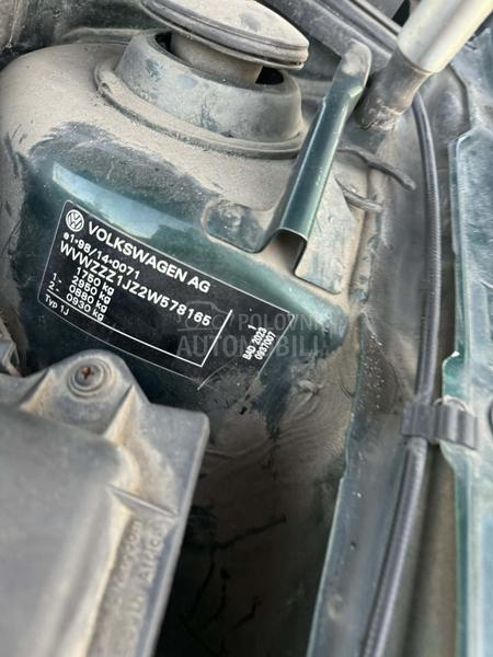Delovi za Volkswagen Bora 1.6FSI 2002. god.