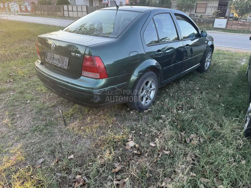 Delovi za Volkswagen Bora 1.6FSI 2002. god.