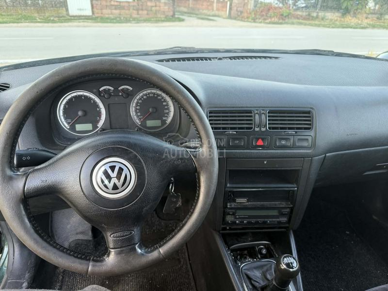 Delovi za Volkswagen Bora 1.6FSI 2002. god.