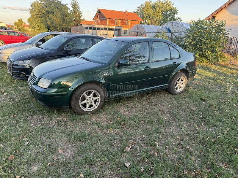 Delovi za Volkswagen Bora 1.6FSI 2002. god.