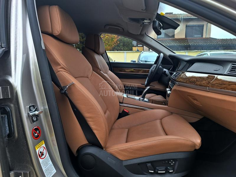 BMW 730 POGLEDATI TEXT