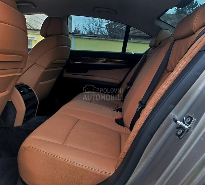 BMW 730 POGLEDATI TEXT