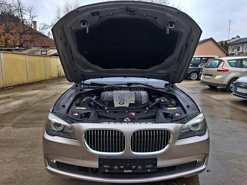 BMW 730 POGLEDATI TEXT