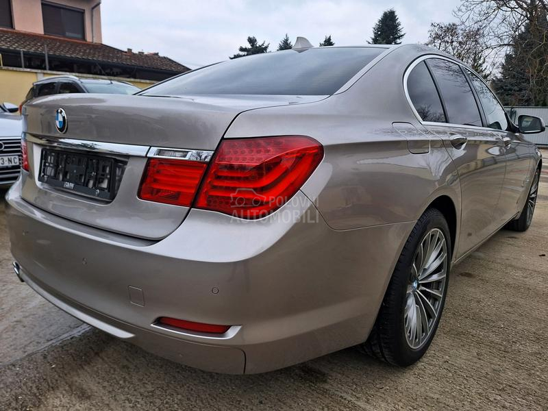 BMW 730 POGLEDATI TEXT