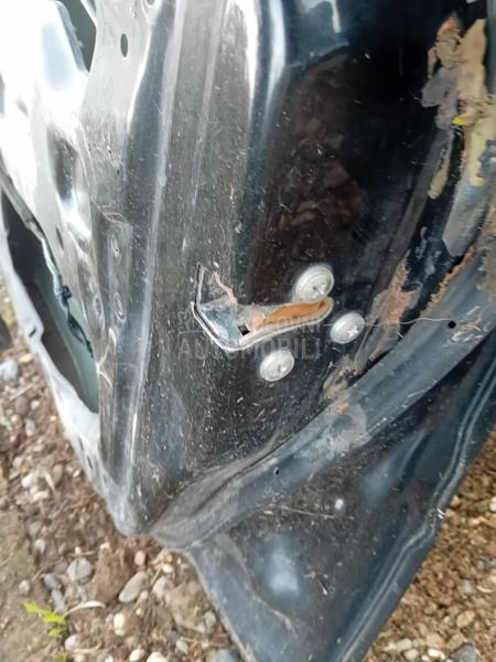 Prednja desna brava vrata