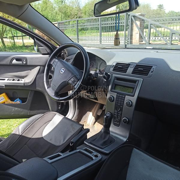 Volvo V50 