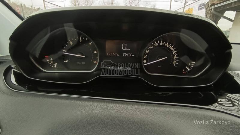 Peugeot 208 1.5 Blue BNM5 Active