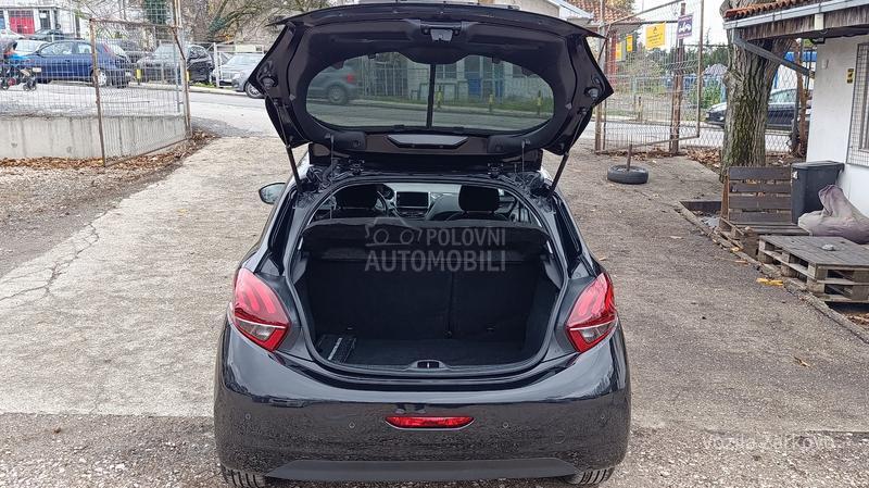 Peugeot 208 1.5 Blue BNM5 Active