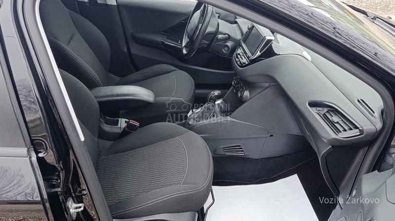 Peugeot 208 1.5 Blue BNM5 Active