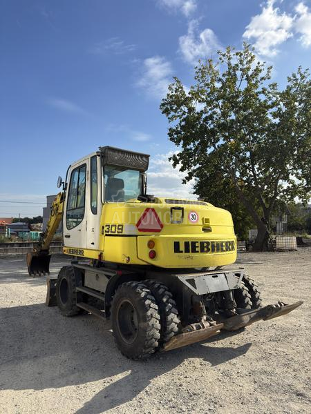 Liebherr 309