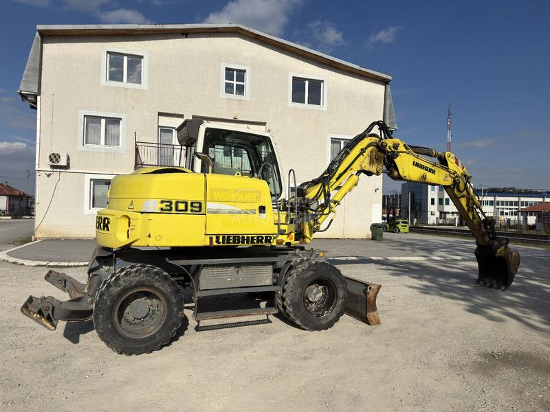 Liebherr 309