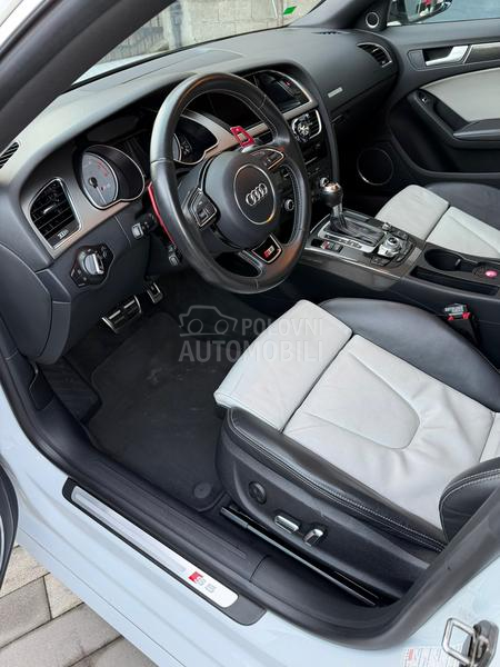 Audi S5 CH