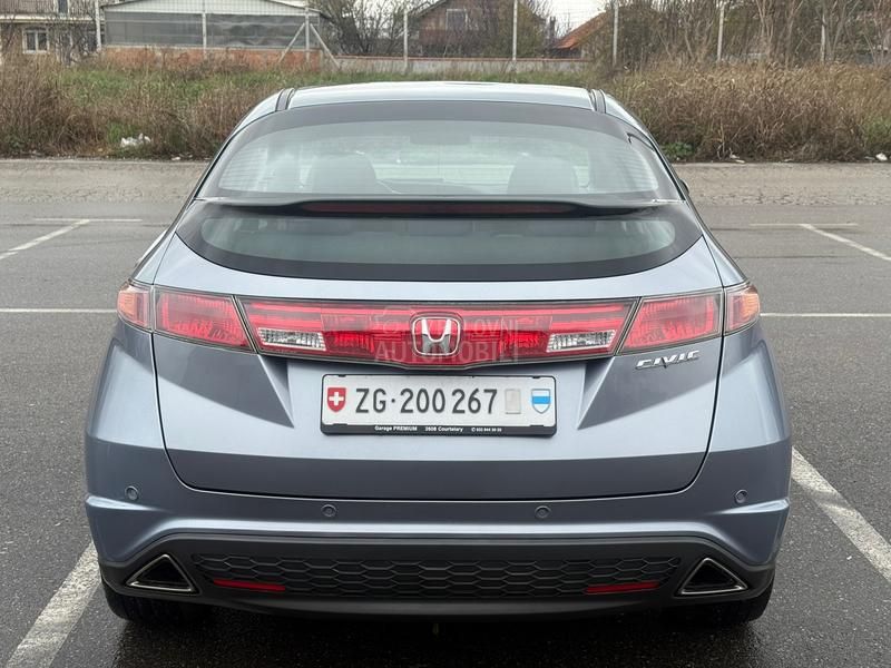 Honda Civic 1.8 i-VTEC