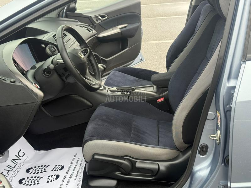 Honda Civic 1.8 i-VTEC