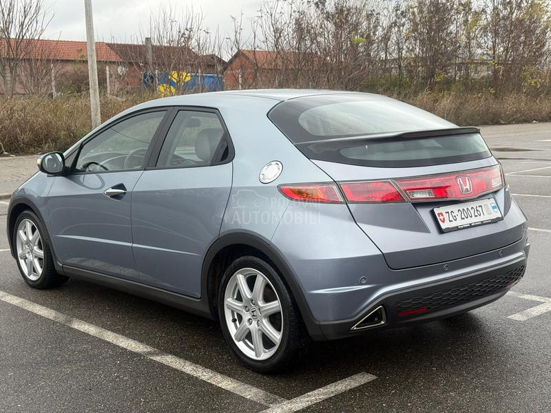 Honda Civic 1.8 i-VTEC