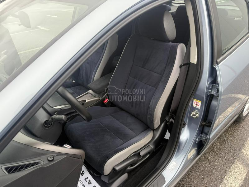 Honda Civic 1.8 i-VTEC