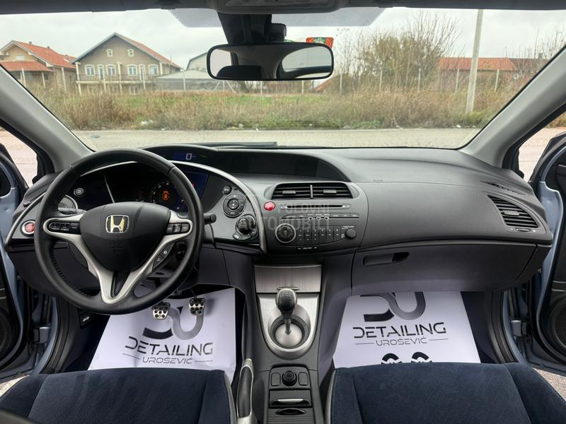 Honda Civic 1.8 i-VTEC