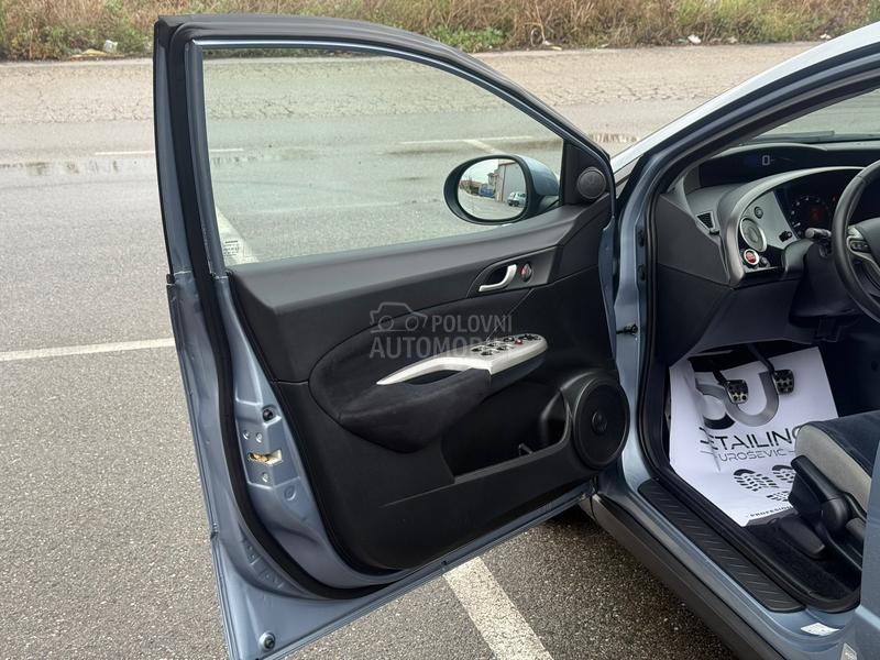 Honda Civic 1.8 i-VTEC