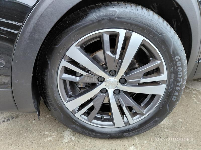 Peugeot 3008 1.5hdi ALLURE 8MM