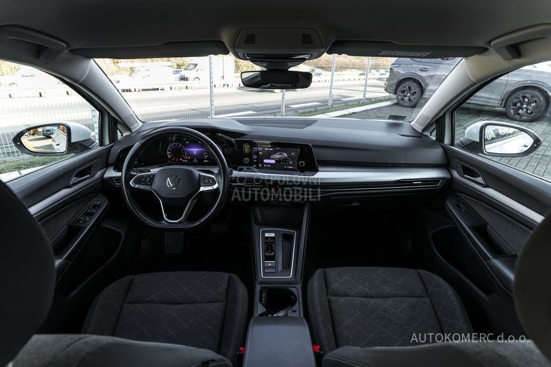 Volkswagen Golf 8 1.0 TSI Life DSG