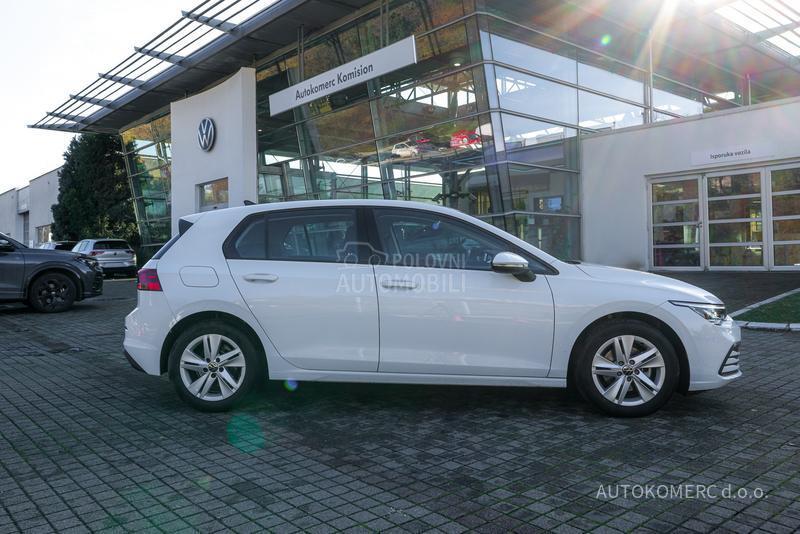 Volkswagen Golf 8 1.0 TSI Life DSG