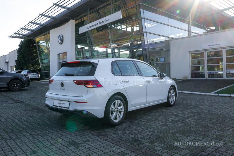Volkswagen Golf 8 1.0 TSI Life DSG
