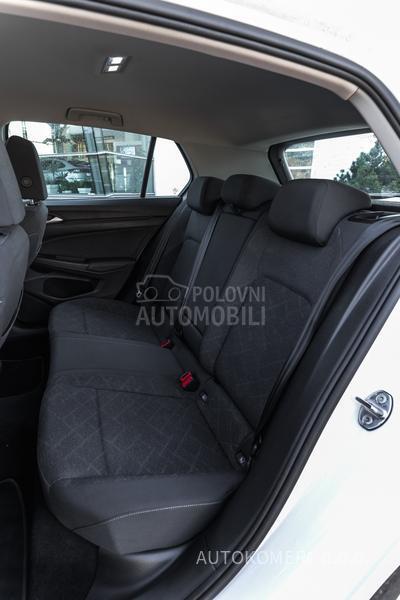 Volkswagen Golf 8 1.0 TSI Life DSG