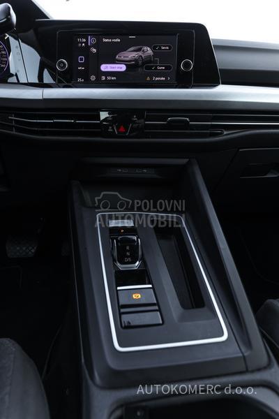 Volkswagen Golf 8 1.0 TSI Life DSG