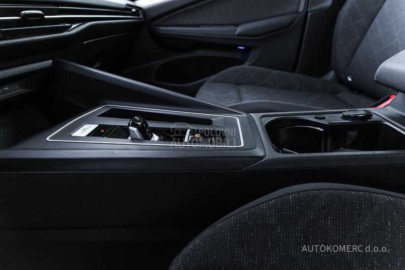 Volkswagen Golf 8 1.0 TSI Life DSG