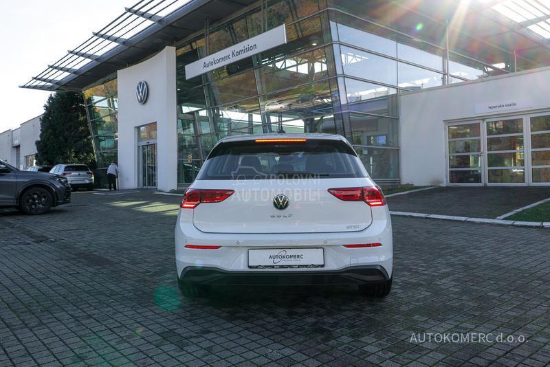 Volkswagen Golf 8 1.0 TSI Life DSG