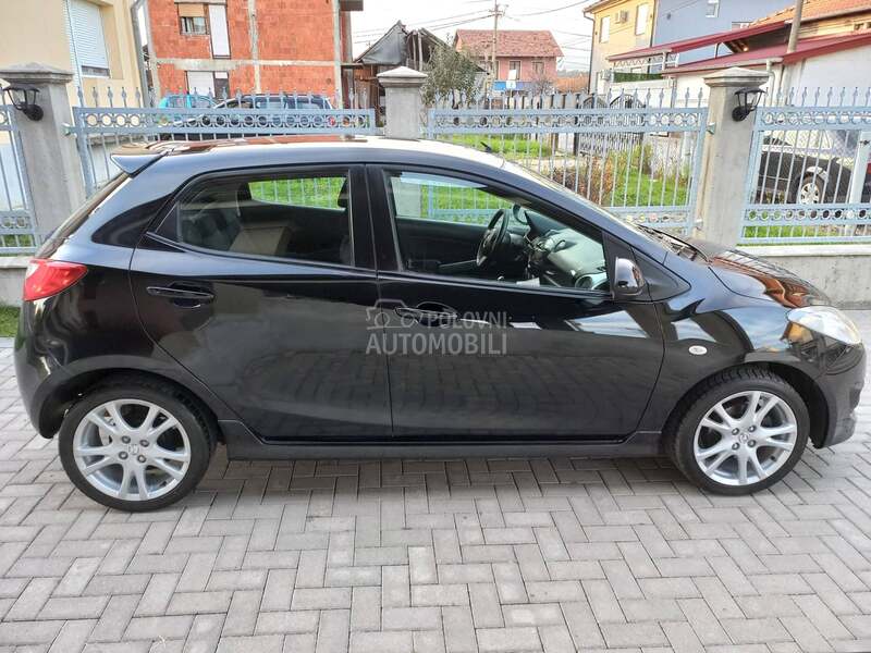 Mazda 2 1.5 NOVA CH