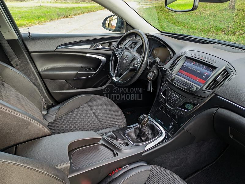 Opel Insignia 2.0 SPORTS TOURER