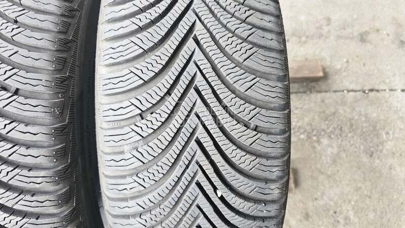 Michelin 215/45 R17 Zimska