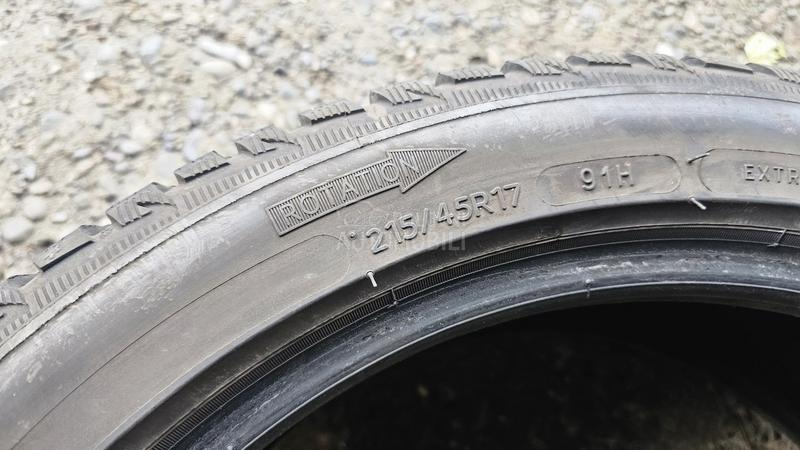 Michelin 215/45 R17 Zimska