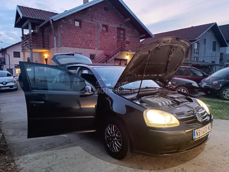 Volkswagen Golf 5 Lutkicaaa